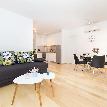 Apartment Iris Luxury *