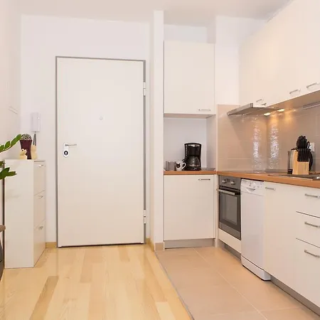 Iris Luxury Apartment *